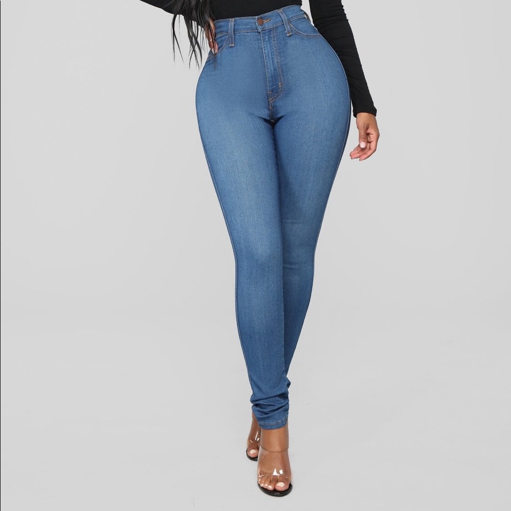 📍SOLD📍Classic High Waist Skinny Jeans